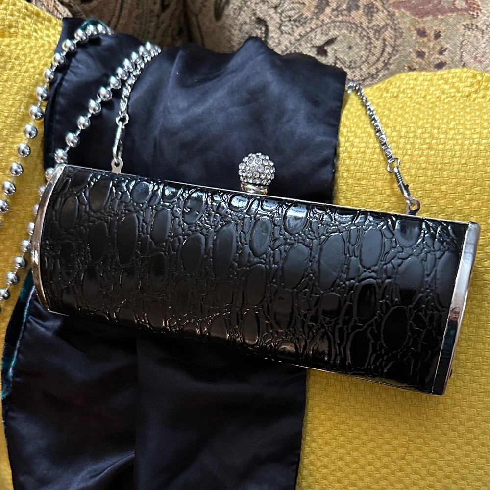 NWOT J & X NY Elegant Black Crocodile-Embossed Clutch - Picture 5 of 14